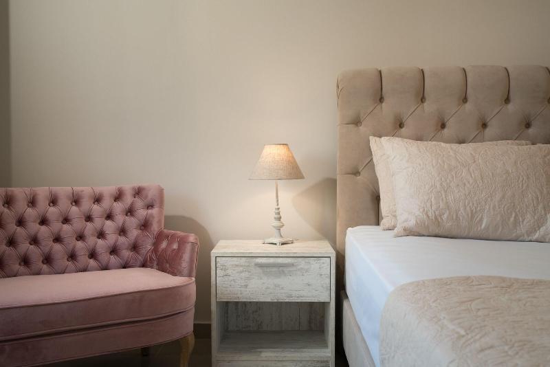 Aeolos Boutique Hotel & Suites กาลามากี ภายนอก รูปภาพ