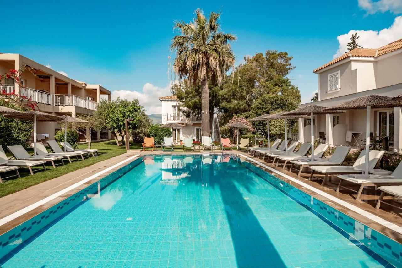 Aeolos Boutique Hotel & Suites กาลามากี ภายนอก รูปภาพ